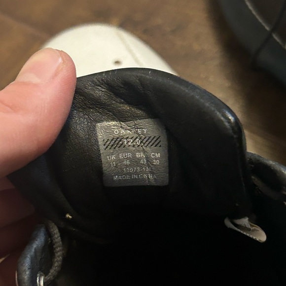 Rare vintage Oakley leather golf shoes with spikes - Picture 7 of 16